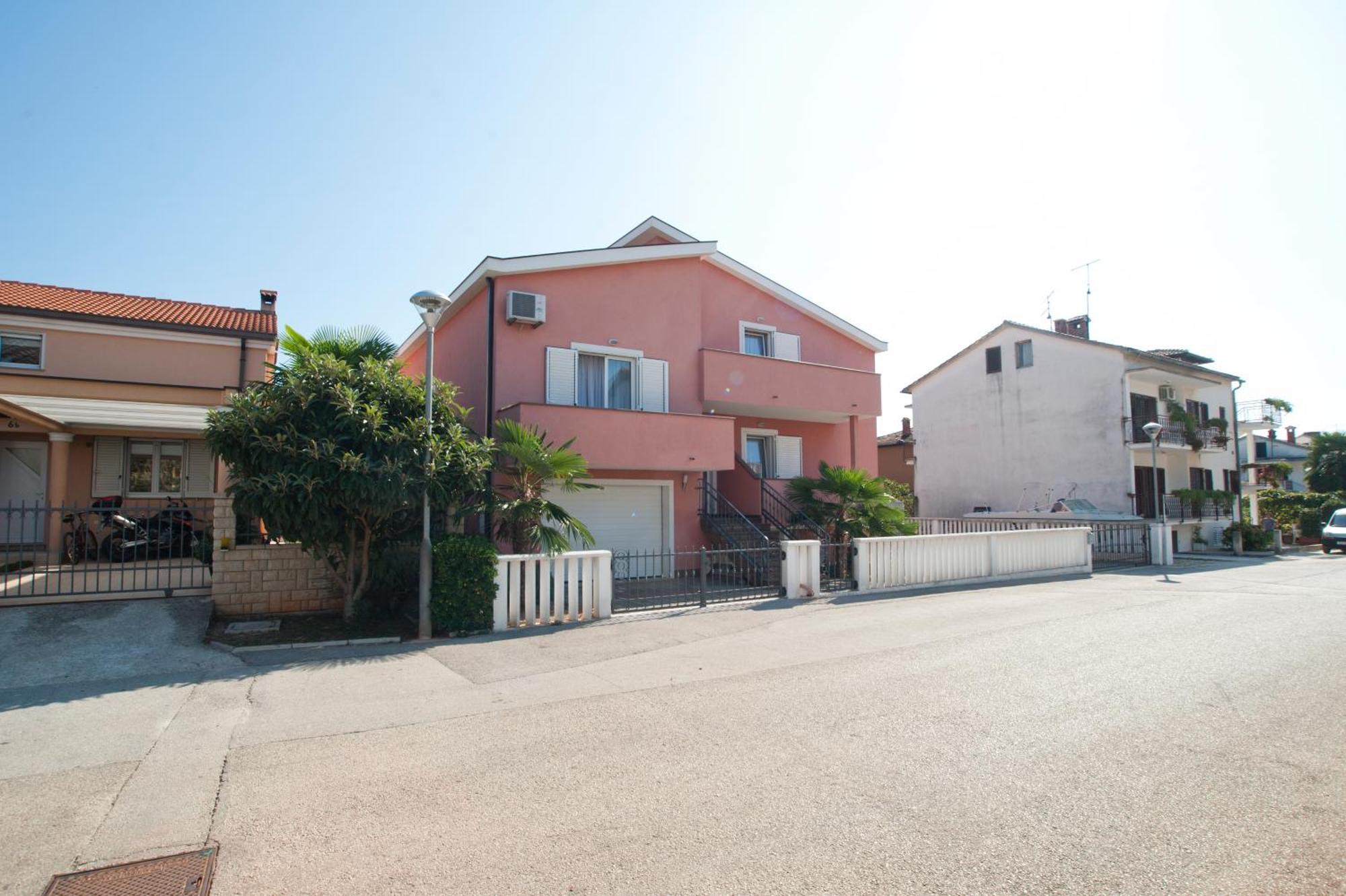 Apartments Maric With Parking Umag Eksteriør bilde